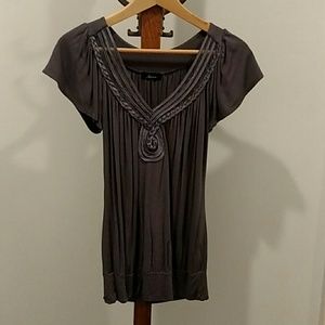Gray vneck fashion blouse